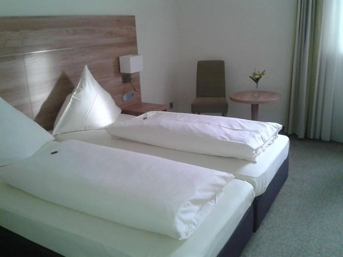 Hotel Jedermann Mnichov 3*,