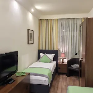 Pensjonat Auenwald Und Apartmenthaus ***